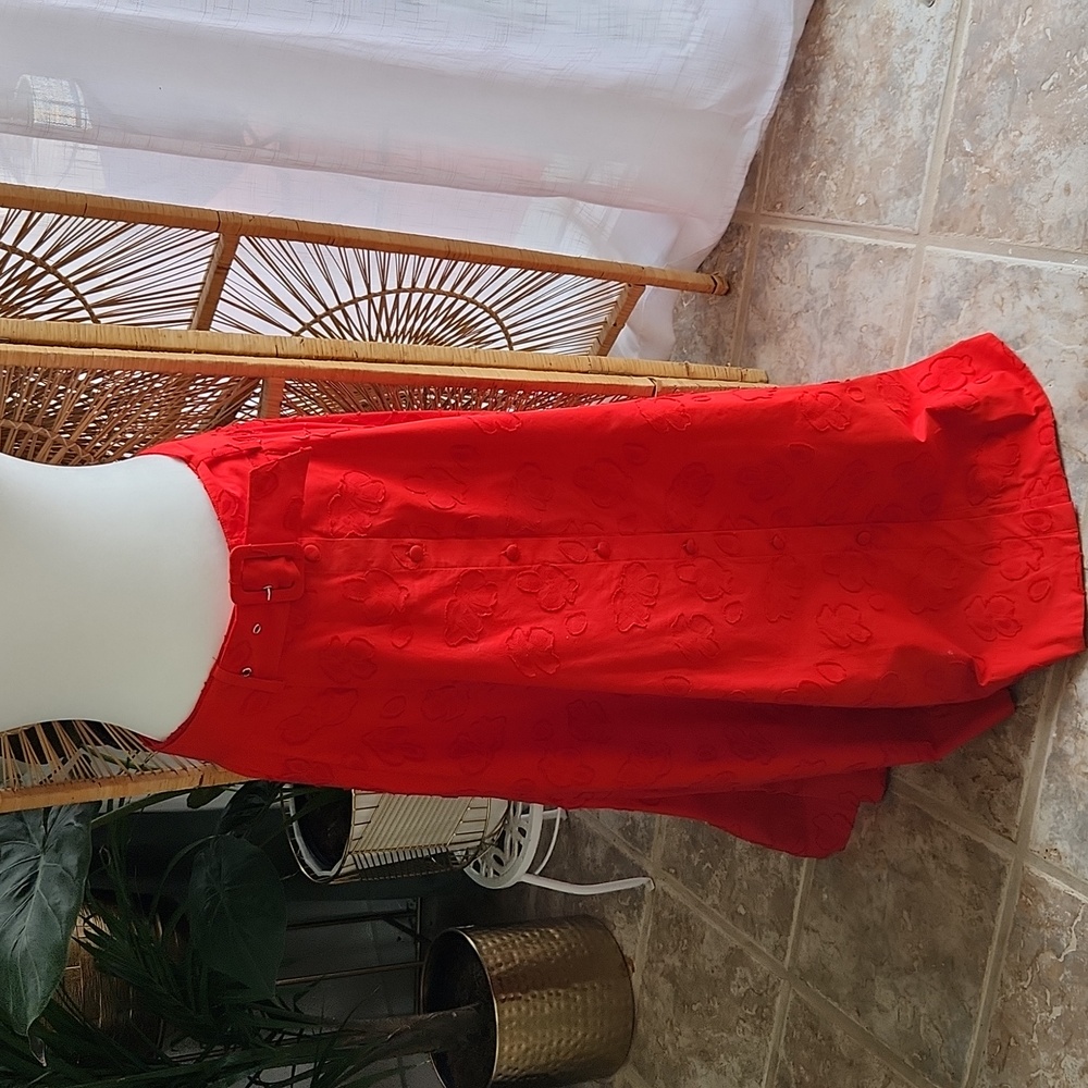 Maeve, floral applique, belted maxi skirt. Size 10.